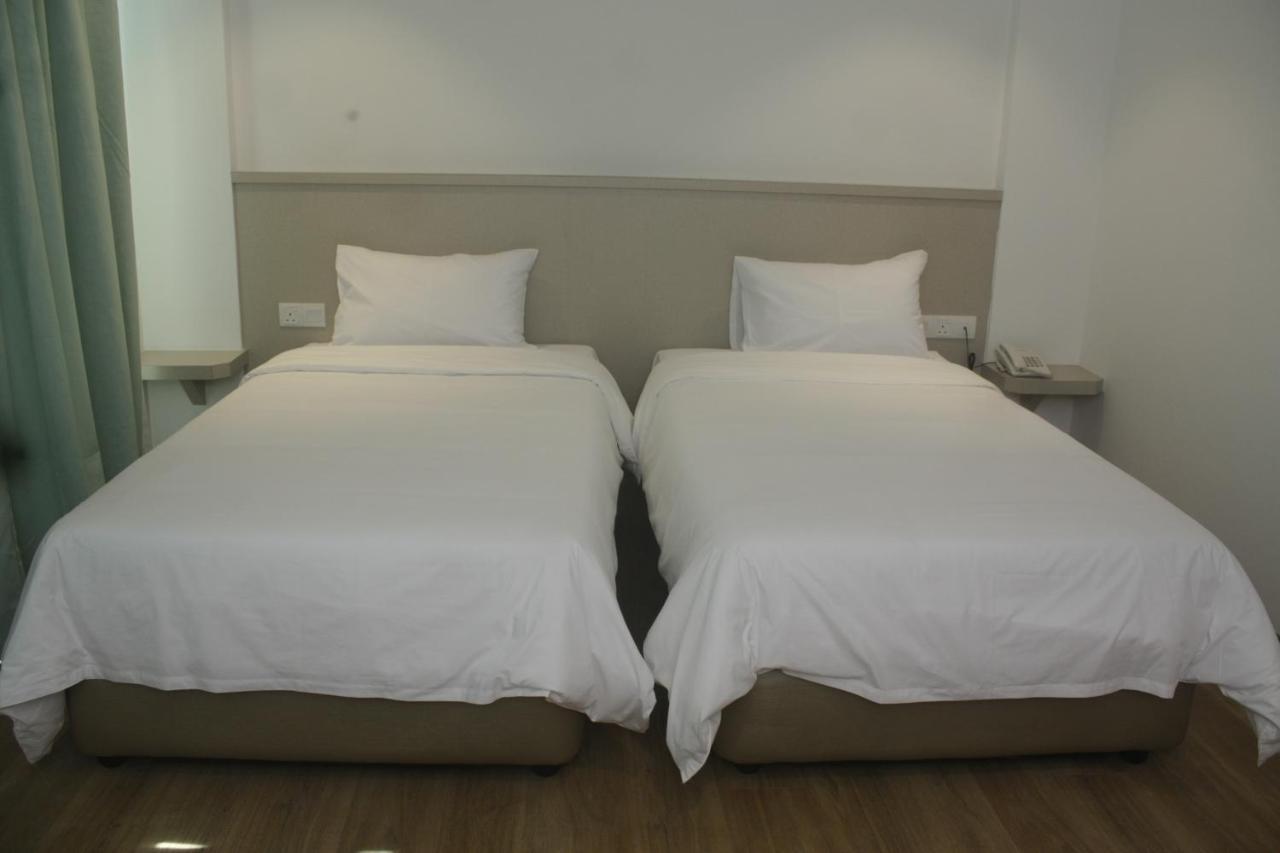Citi Hotel Miri Extérieur photo